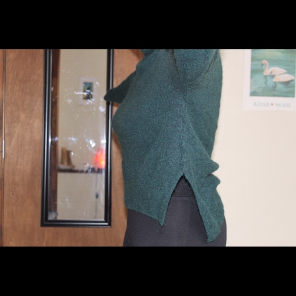 Sweater - Picture 3 of 4